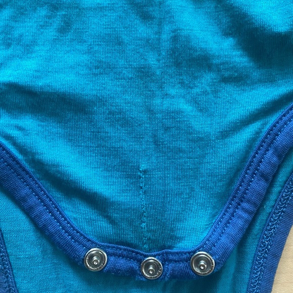 Wee Woollies Merino Long-sleeve Bodysuit and Beanie - Picture 2 of 4